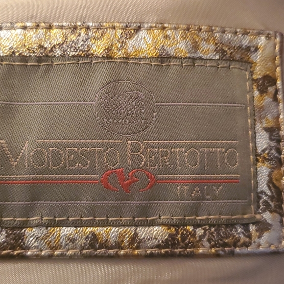 Crop metallic Italian Jacket - Picture 8 of 8